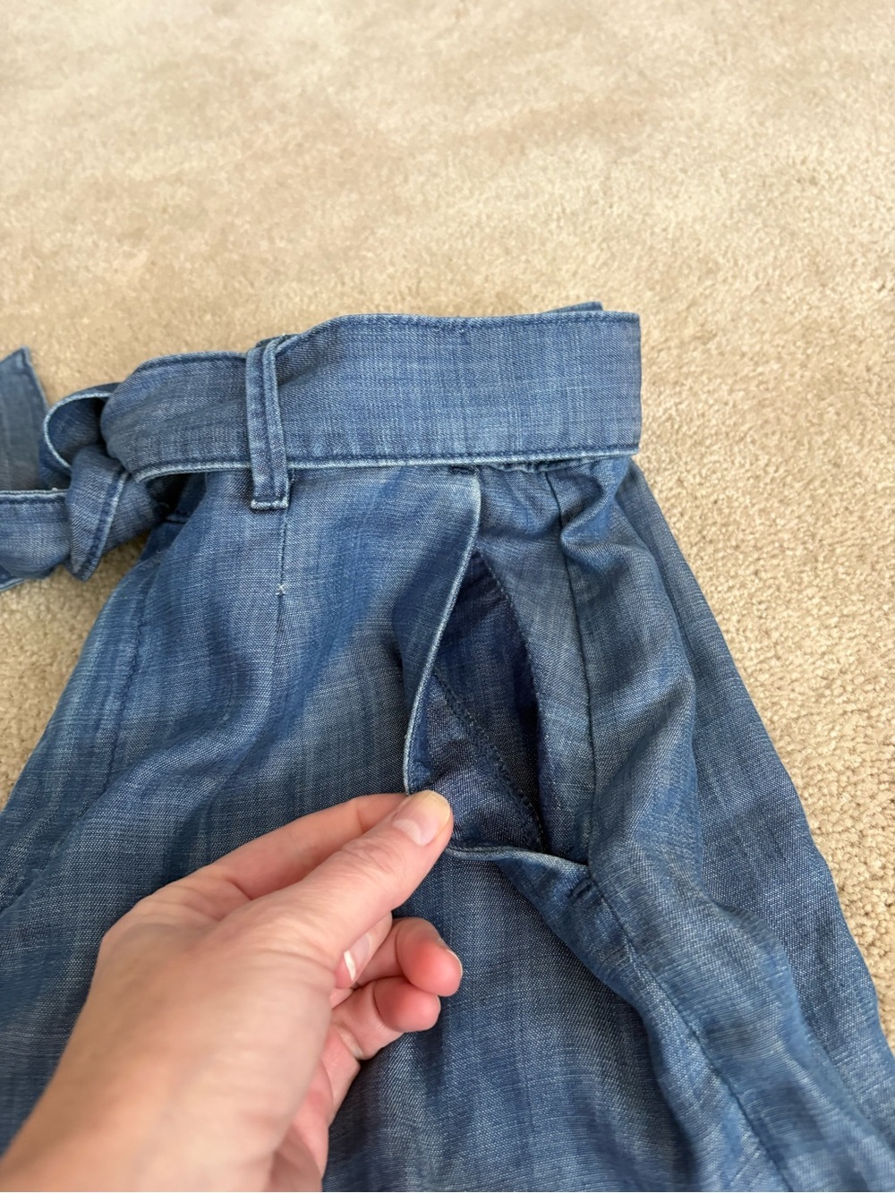 White House Black Market Chambray Blue Waistband Shorts w/ Belt - Picture 4 of 4